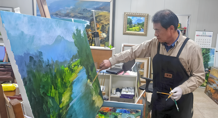 [코이란투데이] 백운산을 그리는 남기호 작가는 25년 12월 4일 첫 개인전을 갖는다 © 최낙숙 기자