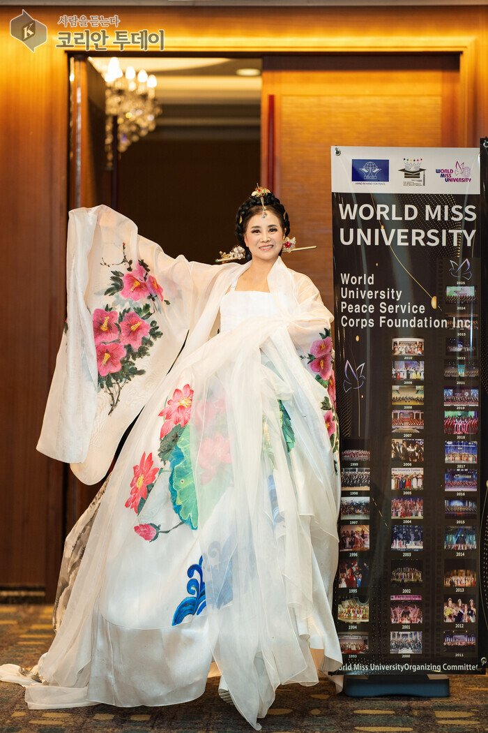 ▲ [코리안투데이] Min Ji-young Art Troupe Opens with Stunning Hanbok Performance ©김현수 기자