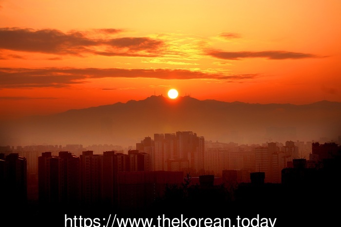 [코리안투데이] 사진 매봉산 정상에서 바라본 일출 © 박수진 기자
