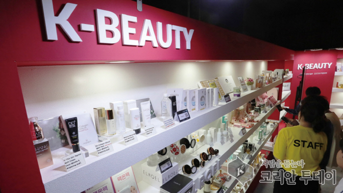 [코리안투데이] K-BEAUTY 화장품 매장 모습(사진제공: korea.dxtalk.net) ⓒ 박찬두 기자