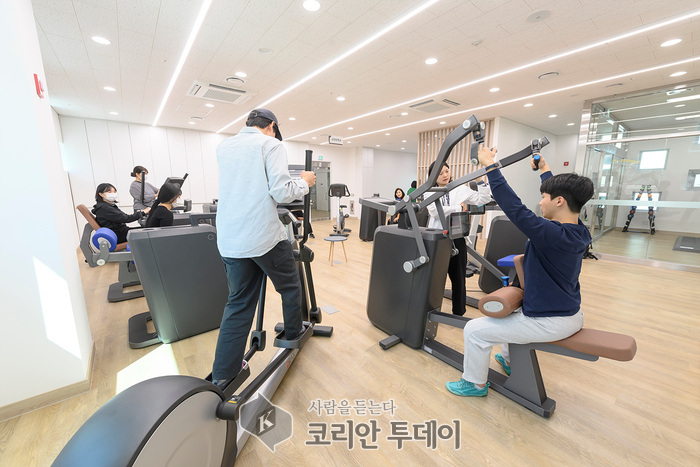 [코리안투데이] 보건소 별관 '건강증진센터' 순환운동 프로그램 운영 모습(사진=양천구청)© 변아롱 기자
