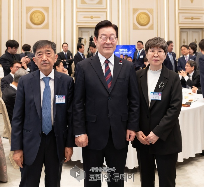 [코리안투데이] 하남시 자원봉사자 권순인·이구범 부부, 시각장애인 위한 헌신으로 대통령표창 수상 © 백창희 기자