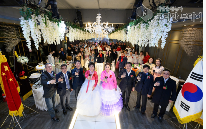 【Korean Today】照片：3·8国际妇女节庆典纪念合影 ©박수진 기자