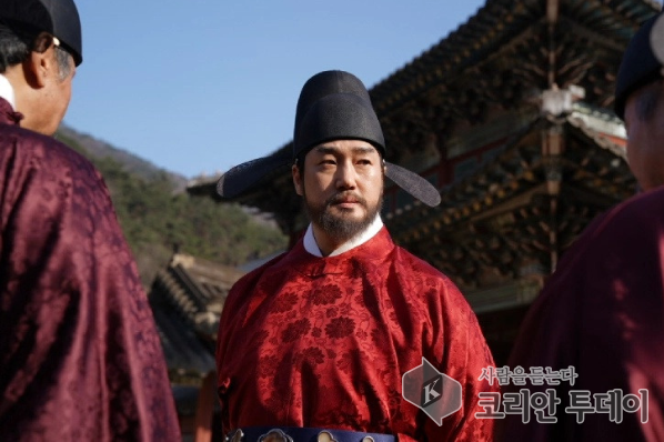 장항준의 첫 정통 사극 ‘왕과 사는 남자’, 세계를 울리다… 흥행 넘어 ‘인간 존엄’의 언어를 새로 쓰다