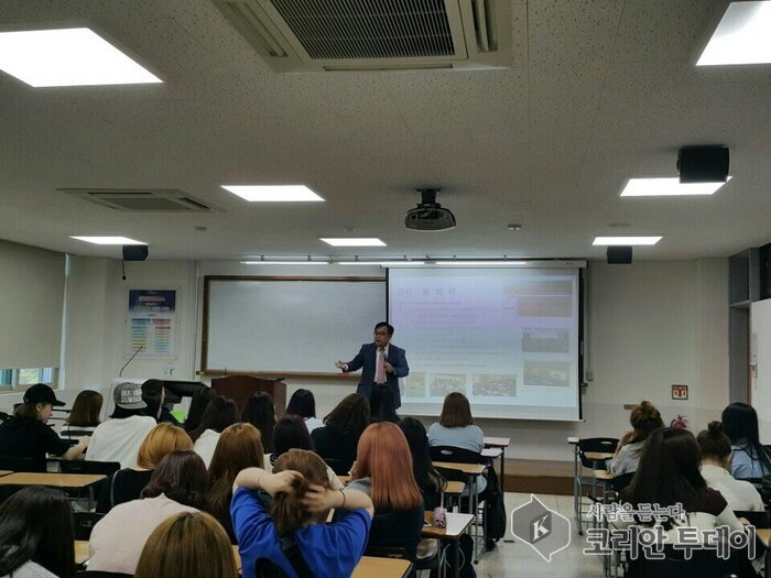 [코리안 투데이] 한자 교육과 대중화를 위해 정성을 다해 헌신해온 윤의식 선생님 © 신영민 기자