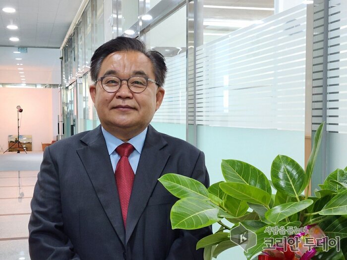 [코리안 투데이] 한자 교육과 대중화를 위해 정성을 다해 헌신해온 윤의식 선생님 © 신영민 기자