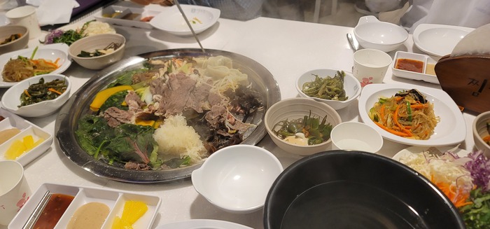 [코리안투데이] 찜과 샤브, 월남쌈까지 한 상에 담아낸 입체적 식사 구성 © 지승주 기자