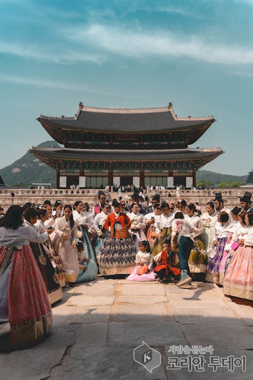 모든 길은 서울로 통한다…대한민국, 세계 대중문화의 심장부로 부상