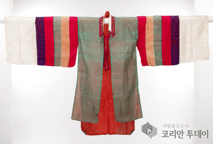 [코리안투데이] 주요 전시자료(마을 공동 혼례복) © 정소영 기자