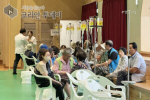 의료 사각지대 찾은 한림병원…자월도 주민 90명 무료진료 호응