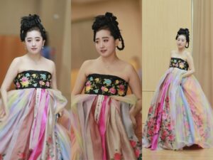 김정아디자이너와 함께한 정은비 한복모델 ‘무궁한 패션쇼’에서 우아한 아름다움 선보여