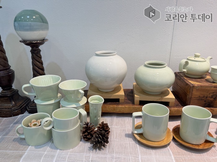 [코리안투데이] 설치도예가 유승현, ‘THE MAISON 2026’ 특별관 전시 작품 © 백창희 기자