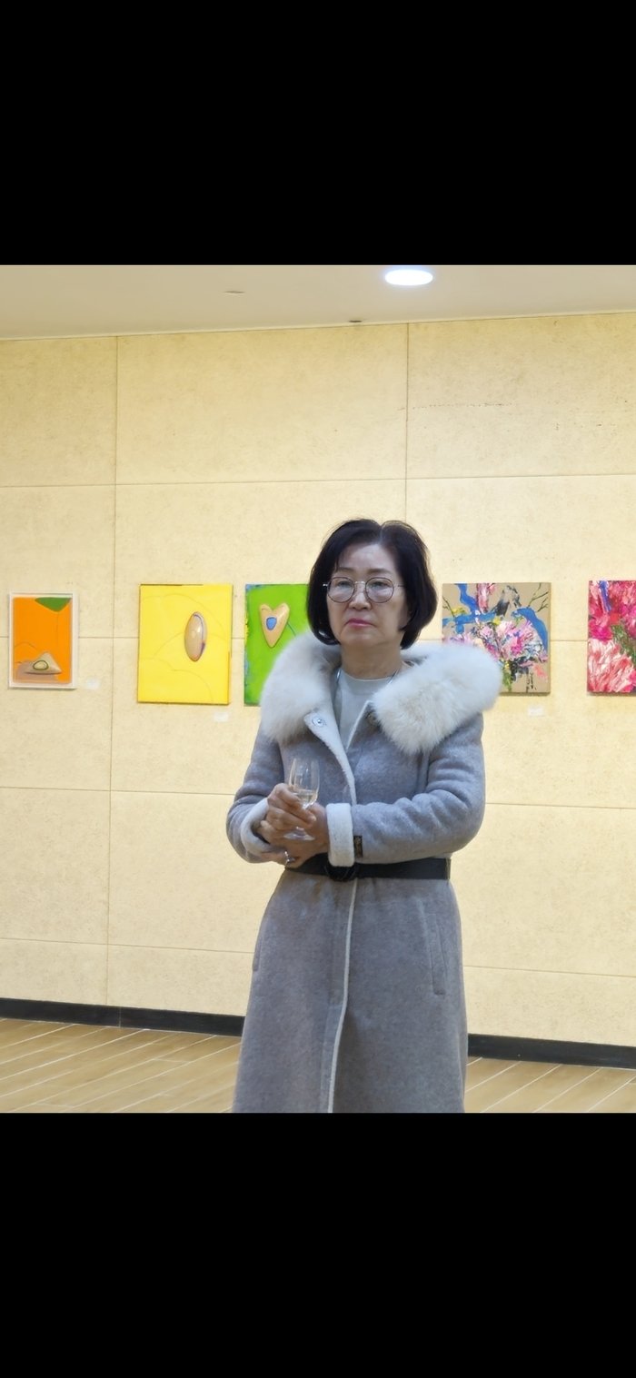 [코리안투데이] Forest Divine 시리즈로 자연과 인간의 공존을 탐구하는 류영신 작가, 베니스에서 한국 현대미술의 새로운 가능성을 제시한다 © 김현수 기자