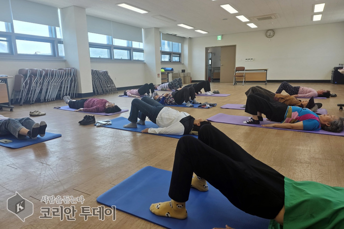 [The Korean Today] 肌肉填充健康管理项目结业证书颁发 © 金美姬记者