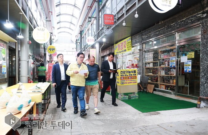 [코리안투데이] 전통시장 점포 현장 점검 © 김미희 기자