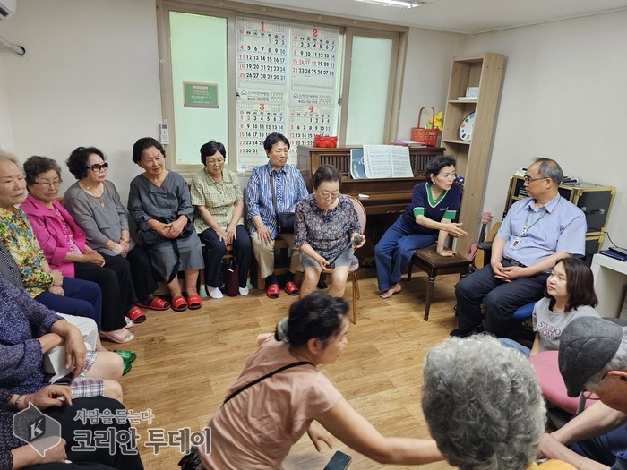 [코리안투데이] 운서2동 경로당 순회 방문 현장 © 김미희 기자