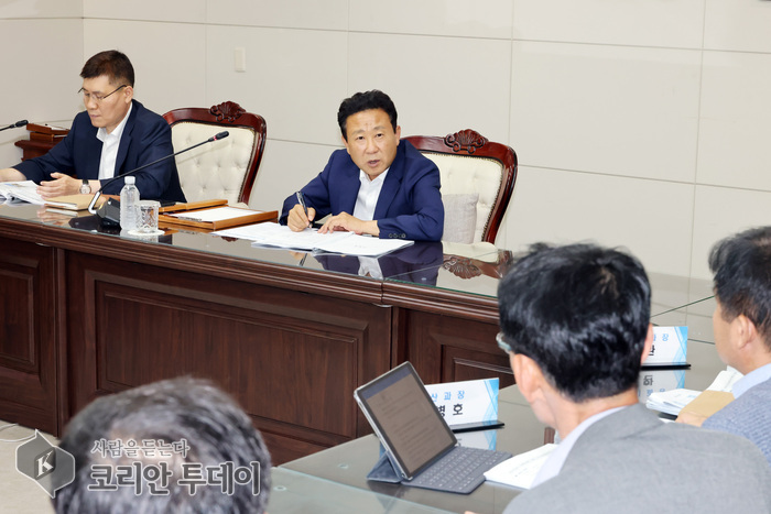 [코리안투데이] 장정민 옹진군수 주재로 열린 신도 평화대교 개통대비 추진상황 보고회 © 김미희 기자
