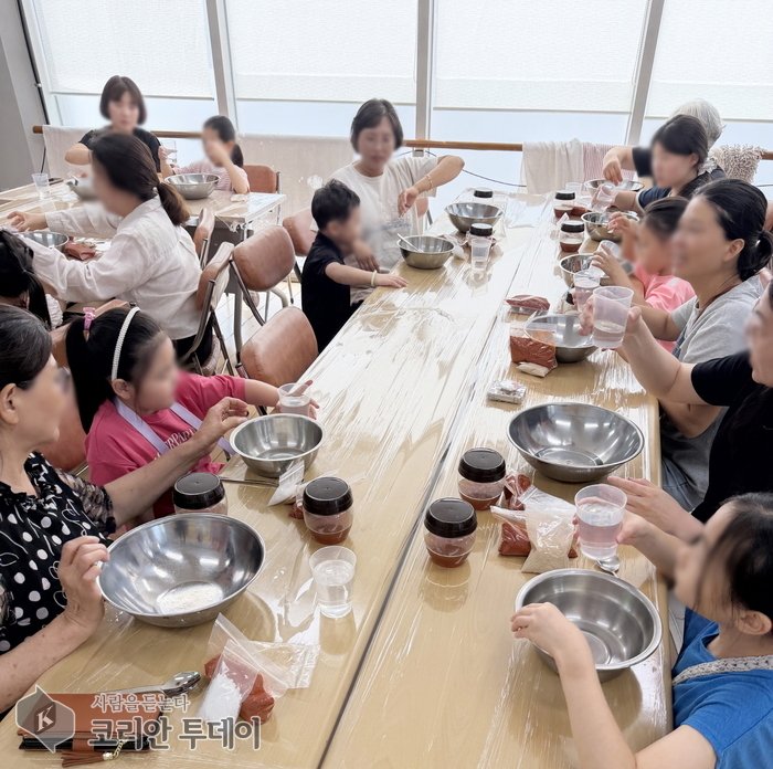 [The Korean Today] Cảnh trải nghiệm làm tương ớt © Phóng viên Kim Mi-hee