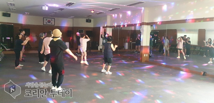 [The Korean Today] Cảnh triển khai chương trình Xương khớp khỏe mạnh, sức khỏe dẻo dai © Phóng viên Kim Mi-hee