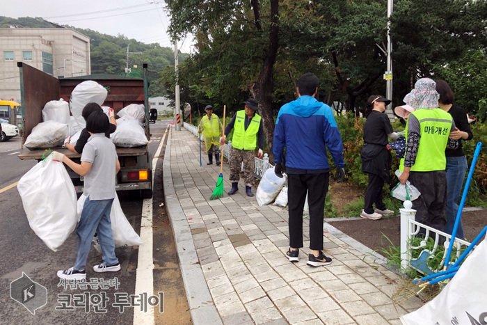 [코리안투데이] 클린업데이 참여자들 © 김미희 기자