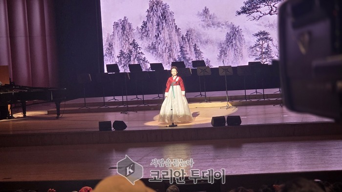 [코리안투데이] 사진 독창무대 '그리운 금강산' ©박수진 기자