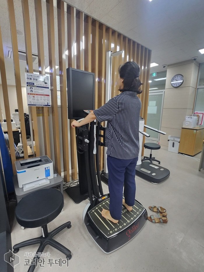 [The Korean Today] Trải nghiệm thiết bị Galileo tại Trung tâm Chăm sóc Sức khỏe Thông minh © Phóng viên Kim Mi-hee