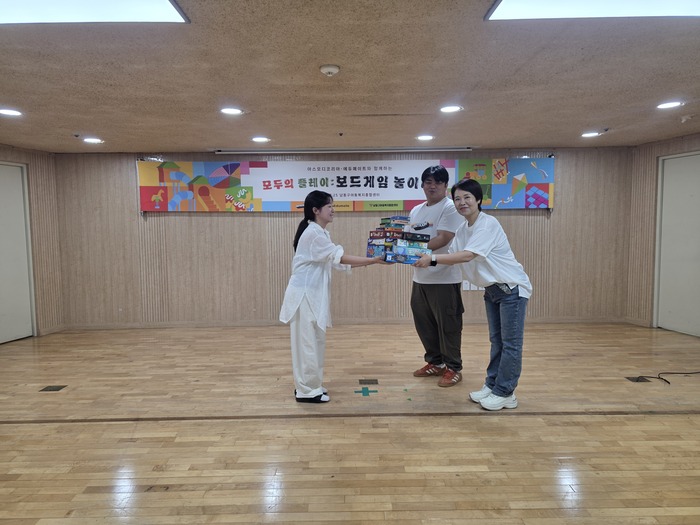 Kkumdream ng Namdong at Kkumdream ng Bupyeong, nagdaos ng friendly na badminton tournament