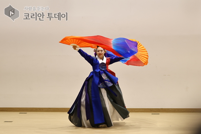 [코리안투데이] 이선희 원장, 국악과 한복·춤으로 전통문화를 젊은 세대와 잇다 © 김현수 기자