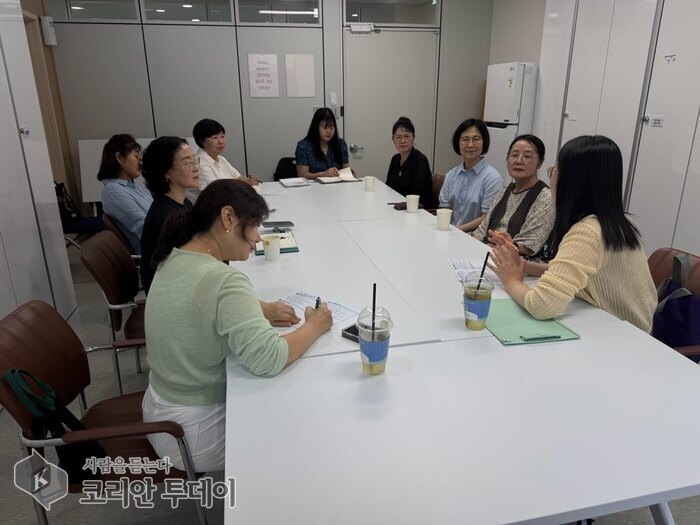 Yeongjong-gu gestiona de forma permanente a los hogares con riesgo de muerte en soledad mediante el "Equipo de Conexión Vecinal"