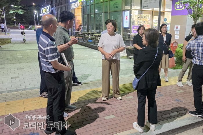 [The Korean Today] Quận trưởng Son Hwa-jung thị sát hiện trường sự cố mất điện tại thành phố trên không Yeongjong © Phóng viên Kim Mi-hee