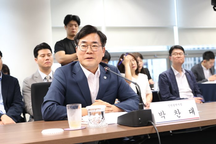 仁川市長朴燦大當選大韓民國道知事協議會第19屆會長