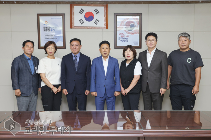 [The Korean Today] 懇談会参加者の議論の様子 © キム・ミヒ記者