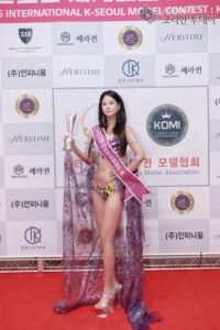 김진희 배우, 영화와 모델 무대 오가며 존재감 확장…슈퍼퀸 모델대회 2개 부문 수상