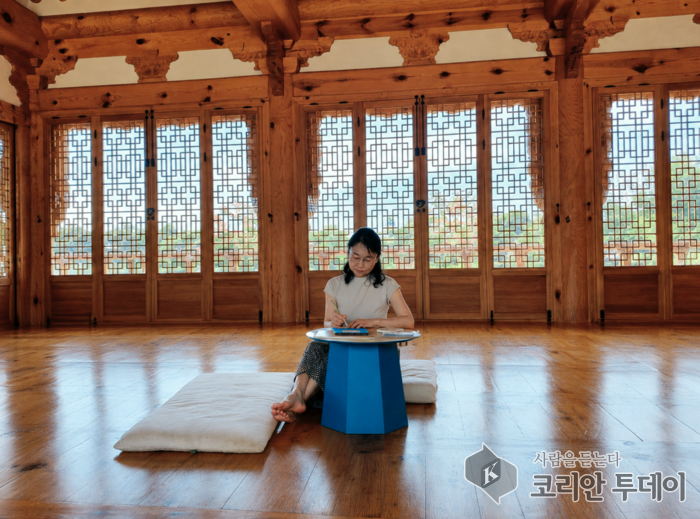 [토리안투데이] 박은선 시인 “상실의 바다에서 건져 올리는 시, 살아있음의 강한 긍정” © 김현수 기자