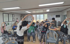 永宗区「訪問型敬老堂フレイル予防事業」に好評…81人中72人がフレイル危険群