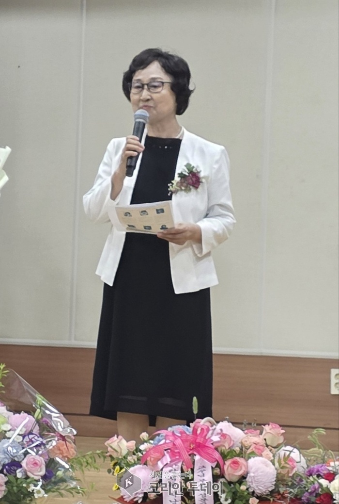 [The Korean Today] Poet Lee Hye-sun shares her thoughts after receiving the award, reflecting on a 45-year literary journey spanning poetry and critic