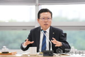 장기수 천안시장 “부서 간 협업과 책임 행정으로 미래 먹거리 선점해야”