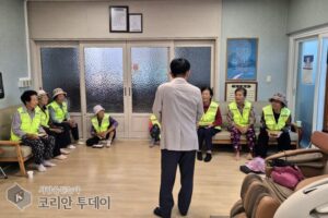 Xã Bukdo ngồi lại cùng các cụ cao tuổi tham gia việc làm người cao tuổi… Tọa đàm tại Sinsimodo và Jangbongdo