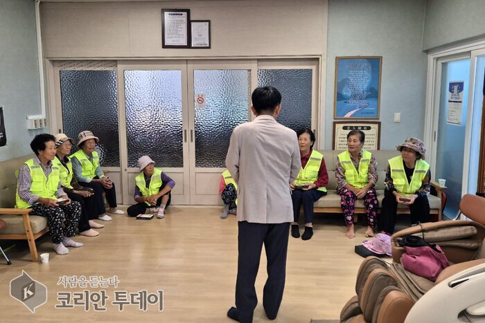 [The Korean Today] Tọa đàm với người tham gia dự án việc làm người cao tuổi và hỗ trợ hoạt động xã hội của xã Bukdo © Phóng viên Kim Mi-hee
