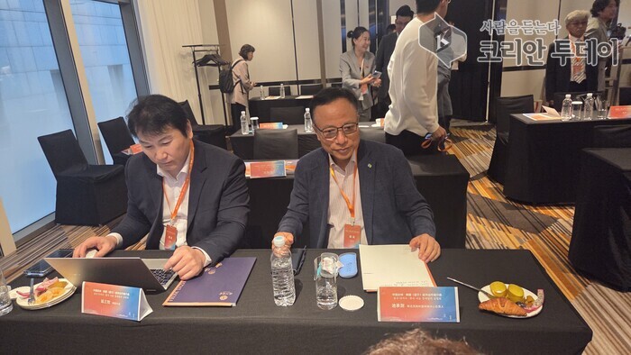 [코리안투데이] 사진 Korean Today会长延三钦、钟路支部长池承柱 © 박수진 기자