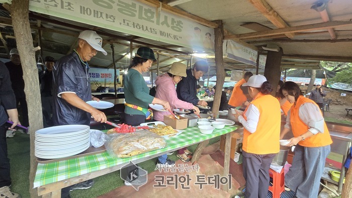 [코리안투데이] 덕풍골지킴회, ‘만원의 행복’ 행사 모습 © 백창희 기자