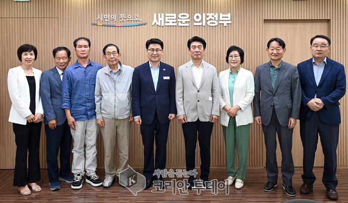 Thị trưởng Uijeongbu Kim Won-ki gặp gỡ Hội Cựu công chức hành chính để tăng cường đối thoại phát triển thành phố