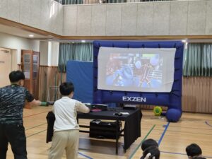 강서구, 관내 15개 학교서 ‘디지털 놀이체육 프로그램’ 운영…로봇축구·VR 레이싱·레이저 사격으로 날씨 걱정 없는 실내 체육