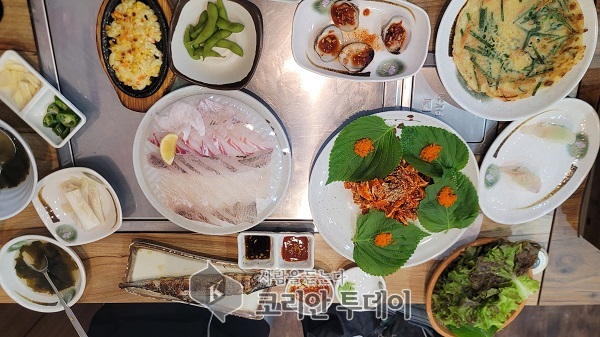 시흥 싱싱수산, 다양한 어종 즐기는 모둠회 메뉴로 눈길