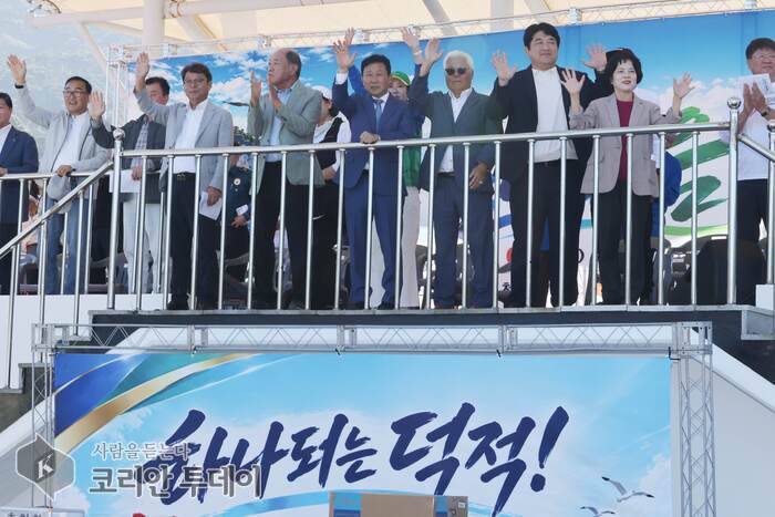 About 700 Deokjeok-myeon Residents Gather in One Place… Sports Festival Held to Mark Ongjin-gun Citizens' Day