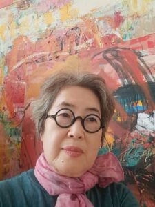 キム・ヨンヒ、砂漠の小さな花に見いだした生命…抽象画でつなぐ自然の記憶