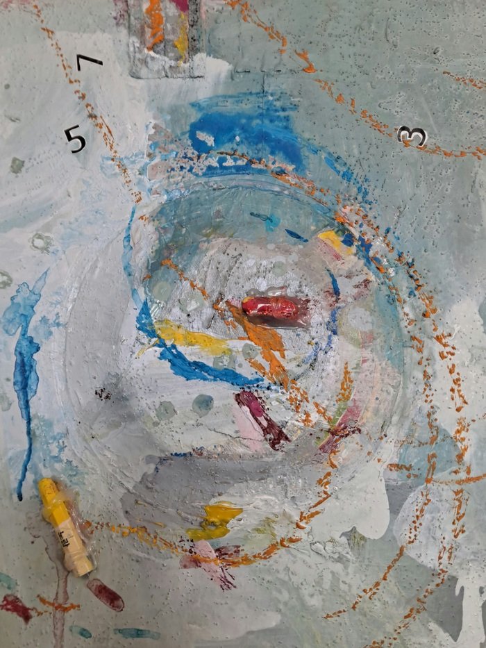 Kim Young-hee, la vie découverte dans les petites fleurs du désert… la mémoire de la nature prolongée par l’abstraction