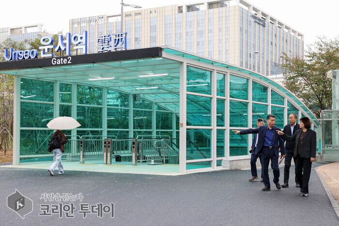 [The Korean Today] Hiện trường lắp đặt thang cuốn tại lối ra số 2 ga Unseo © Phóng viên Kim Mi-hee