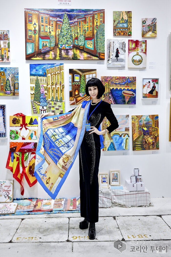 Artist Carmen PARK Brings Paintings to Life on the Runway at the 2026 Bank Art Fair
