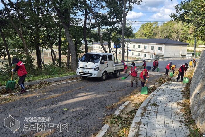 [The Korean Today] 投入路面清扫车开展道路环境整治 © 金美姬记者